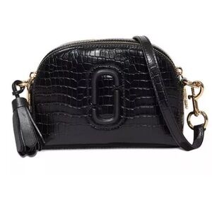 Marc jacobs shutter crossbody. Embossed leather retail $375. Brand new.